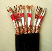 ���𽺱����